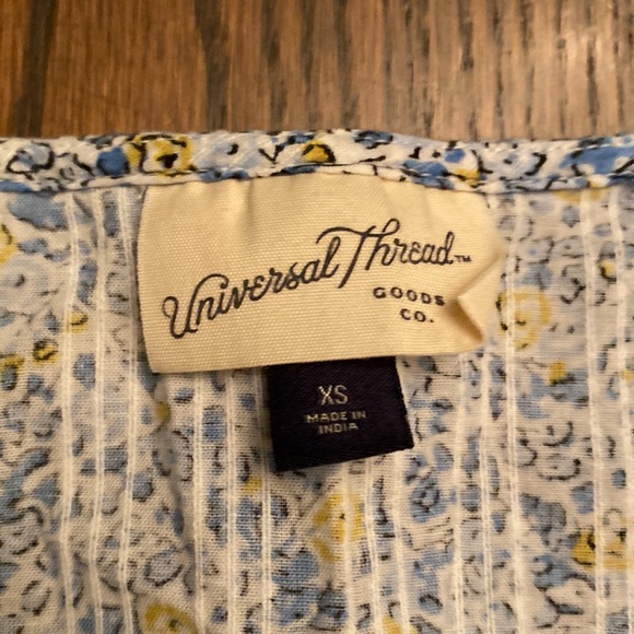 Universal Thread Floral Ruffle Sleeve Top - Picture 4 of 5